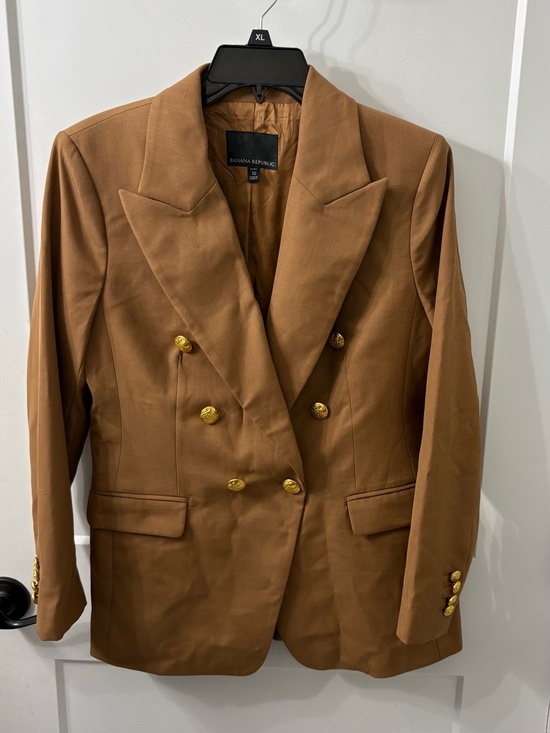 Banana Republic Jackets & Blazers - Banana Republic Camel Double-Breasted Blazer with Gold Buttons size 10